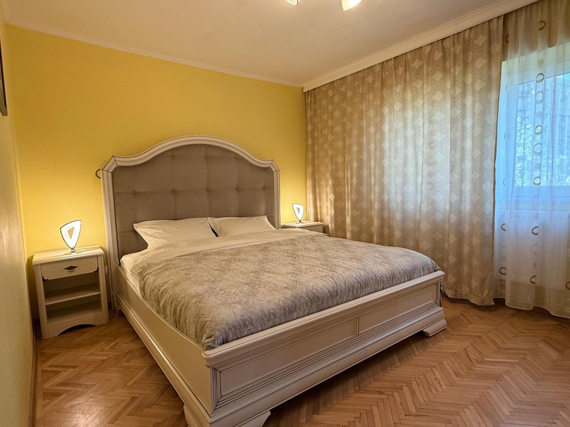 Apartment Palace Of Parliament Bukarest Eksteriør billede